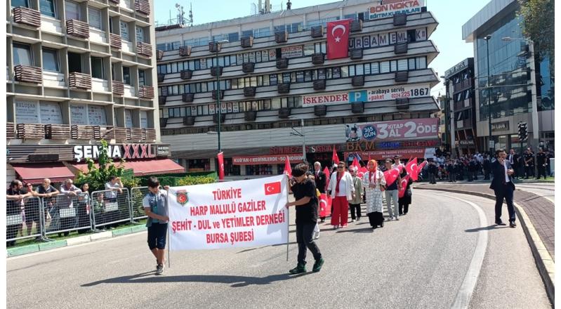 BURSA'DA 30 AĞUSTOS ZAFER BAYRAMI COŞKU İLE KUTLANDI