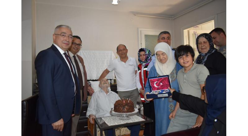 MUZAFFER ÖZDEMİR' İN 100. YAŞ KUTLAMASI