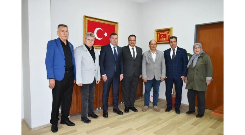 Türkiye Harp Malûlü Gaziler Şehit Dul ve Yetimleri Derneği Bursa Şubesi olarak, Aile ve Sosyal Hizmetler Bursa İl Müdürü olarak görevine başlayan Sayın Arif LAÇİN i makamında ziyaret ederek hayırlı olsun dileklerimizi ilettik.